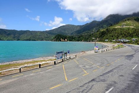 Photo of property in 20 Esplanade, Okiwi Bay, French Pass, 7193