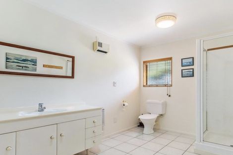 Photo of property in 6 Ferntree Terrace, West Harbour, Auckland, 0618