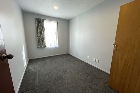 Photo of property in 32 Karnak Crescent, Russley, Christchurch, 8042