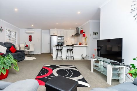 Photo of property in 1/23 The Dales, Dinsdale, Hamilton, 3204