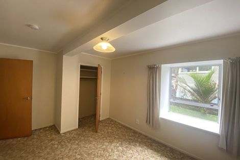 Photo of property in 6 Regal Place, Forrest Hill, Auckland, 0620