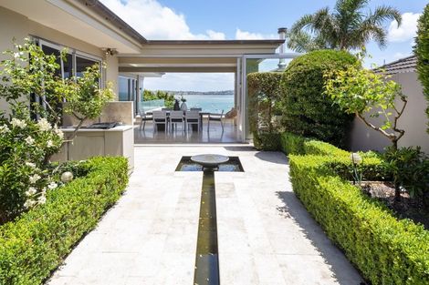 Photo of property in 5 Te Akau Crescent, Bucklands Beach, Auckland, 2012