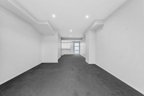 Photo of property in 15/11 Ray Small Drive, Papakura, 2110