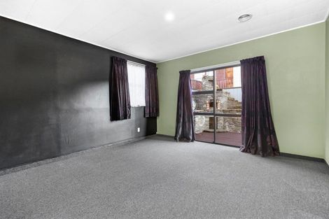 Photo of property in 15 Avalon Crescent, Fernhill, Queenstown, 9300