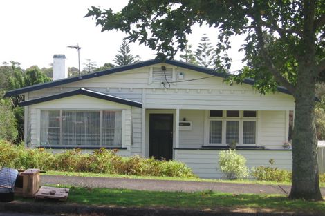 Photo of property in 1/16 Pine Street, New Lynn, Auckland, 0600