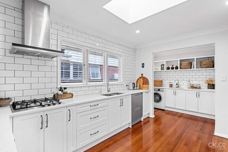 Photo of property in 5 Chilton Grove, Hutt Central, Lower Hutt, 5010