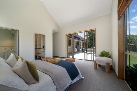 Photo of property in 3 Napuka Road, Henderson Valley, Auckland, 0612