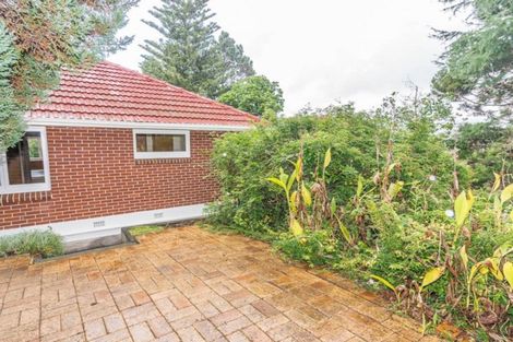 Photo of property in 663 South Titirangi Road, Titirangi, Auckland, 0604