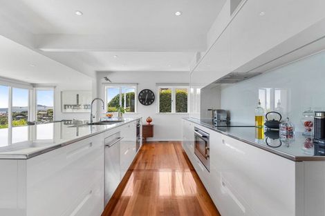 Photo of property in 26 Palmer Crescent, Mission Bay, Auckland, 1071