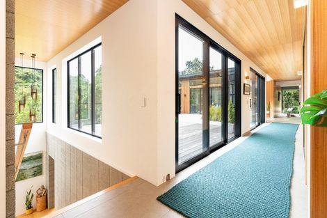 Photo of property in 17 Kim Street, Khandallah, Wellington, 6035