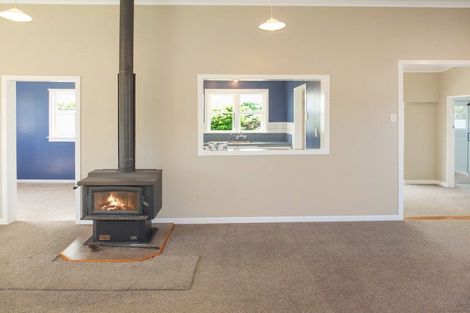 Photo of property in 67 Avenue Road, Foxton, 4814