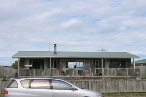 Photo of property in 24 Cousins Avenue East, Foxton Beach, Foxton, 4815