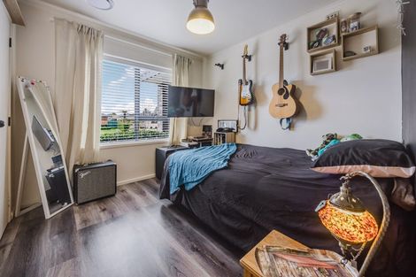 Photo of property in 168 Walter Strevens Drive, Conifer Grove, Takanini, 2112