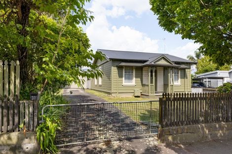 Photo of property in 31 Rifle Range Road, Dinsdale, Hamilton, 3204