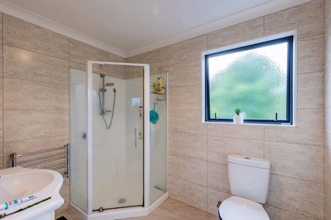 Photo of property in 18a Enderby Drive, Te Atatu Peninsula, Auckland, 0610