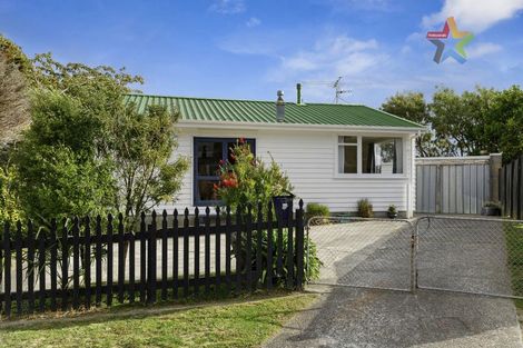 Photo of property in 5 Tyrone Grove, Wainuiomata, Lower Hutt, 5014