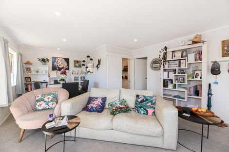 Photo of property in 3/117 Shakespeare Road, Milford, Auckland, 0620