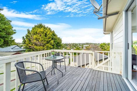 Photo of property in 11 Babington Place, Torbay, Auckland, 0630