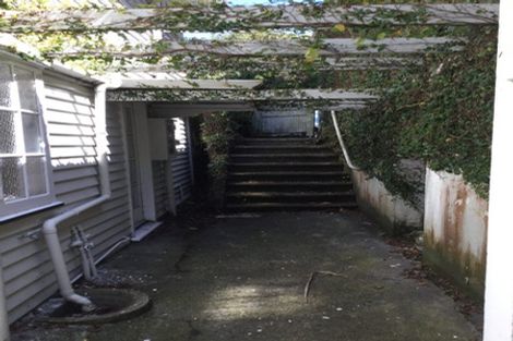 Photo of property in 1 Glasgow Street, Kelburn, Wellington, 6012