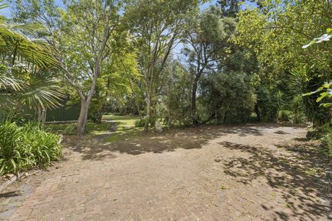 Photo of property in 54 Taylor Road, Mangere Bridge, Auckland, 2022