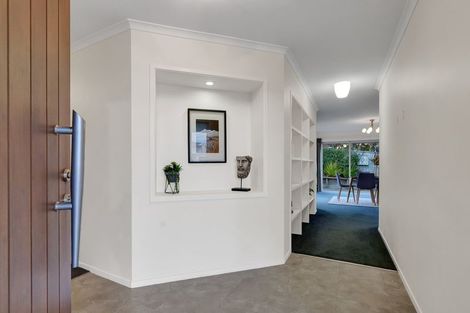 Photo of property in 6 Saint Andrews Parkway, Waiwhakaiho, New Plymouth, 4312