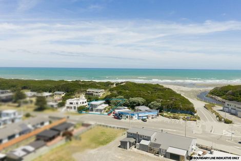 Photo of property in 4 Hunia Terrace, Himatangi Beach, Foxton, 4891