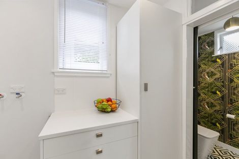 Photo of property in 40 Rua Street, Lyall Bay, Wellington, 6022