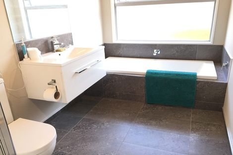 Photo of property in 4 Robalan Close, Halswell, Christchurch, 8025