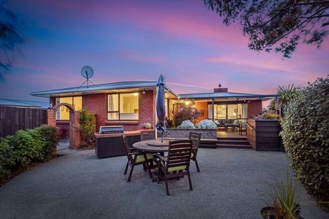 Photo of property in 10 Charles Upham Avenue, Hillmorton, Christchurch, 8025