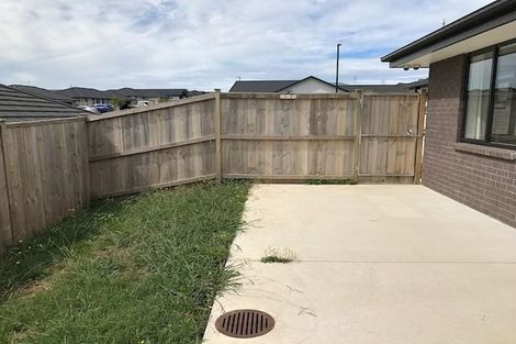 Photo of property in 4 James Elliot Way, Pokeno, 2402