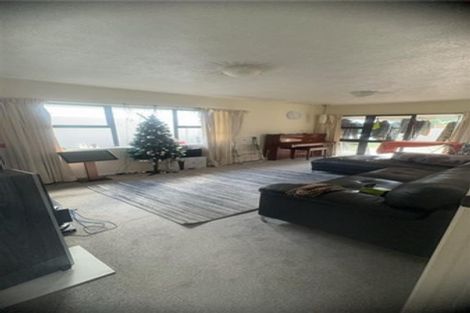 Photo of property in 2/11 Takutai Avenue, Bucklands Beach, Auckland, 2012