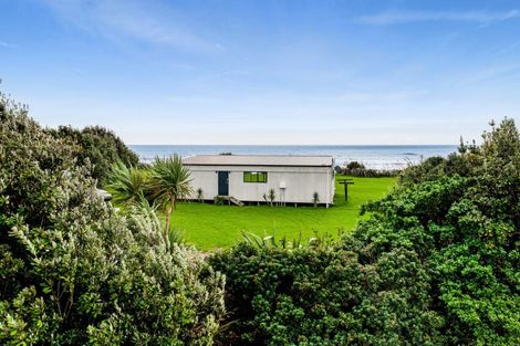 Photo of property in 317 Porikapa Road, Warea, New Plymouth, 4381