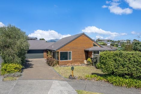 Photo of property in 28 Harry Shaw Way, Raumati South, Paraparaumu, 5032