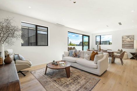 Photo of property in 8a Serrata Place, Browns Bay, Auckland, 0630