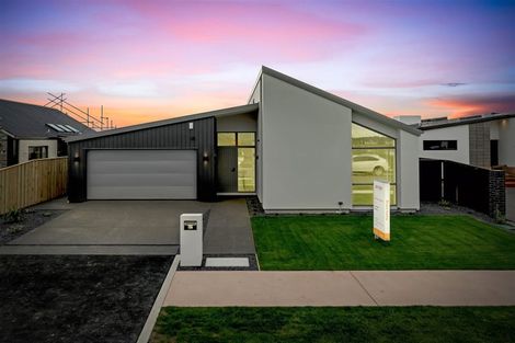 Photo of property in 27 Finstock Way, Rolleston, 7614