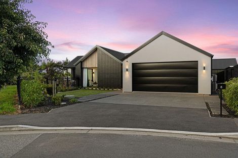 Photo of property in 8 Kirkland Crescent, Harewood, Christchurch, 8051