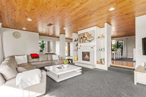 Photo of property in 9 Kotare Place, Sandspit, Warkworth, 0982