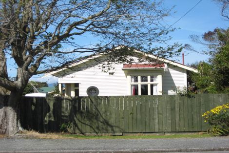 Photo of property in 43 Russell Street, Westport, 7825