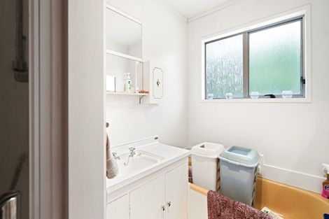 Photo of property in 60a Alison Street, Hamilton Lake, Hamilton, 3204