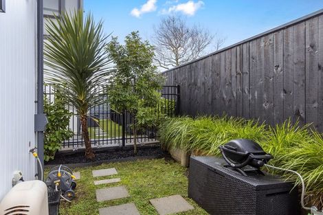 Photo of property in 10 Patariki Way, Beach Haven, Auckland, 0626