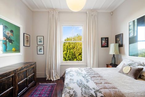 Photo of property in 15 Colenso Avenue, Hospital Hill, Napier, 4110