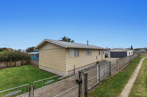 Photo of property in 30 Kowhai Avenue, Edgecumbe, 3120