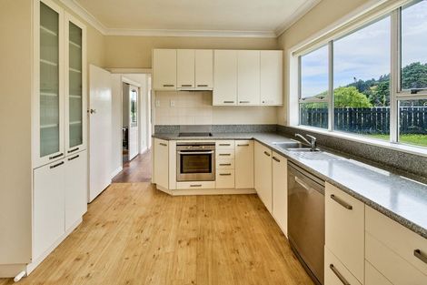 Photo of property in 56 Ranui Terrace, Tawa, Wellington, 5028