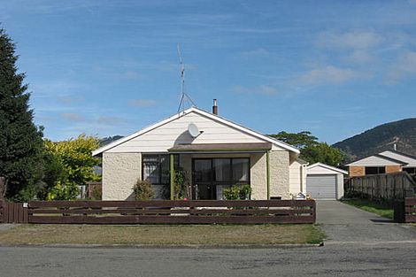 Photo of property in 4 Hillary Street, Waimate, 7924