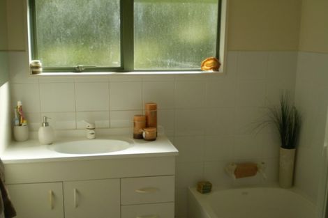 Photo of property in 13 Woodhams Street, Beach Haven, Auckland, 0626