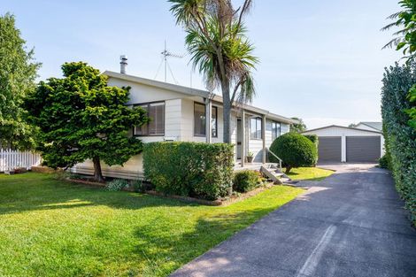 Photo of property in 8 Bruton Place, Nawton, Hamilton, 3200