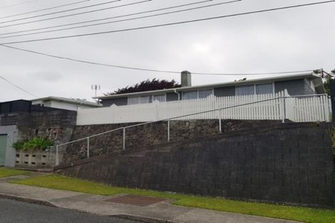 Photo of property in 1 Fernleigh Street, Ferndale, New Plymouth, 4310