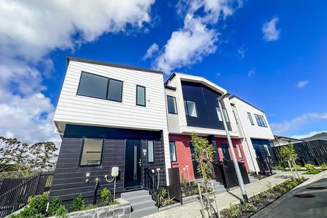 Photo of property in 18 Balthazar Road, Kumeu, 0810