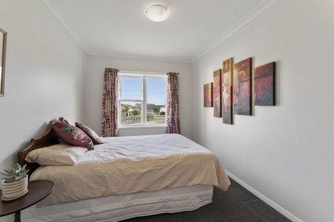 Photo of property in 28 Freemans Road, Otaki, 5512