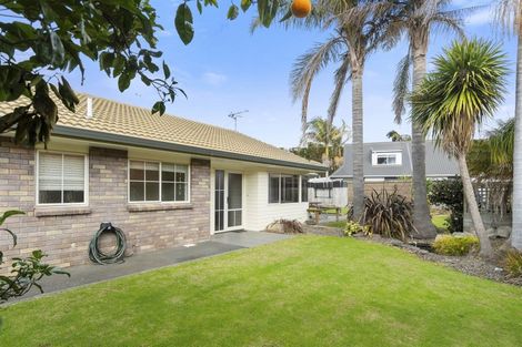 Photo of property in 18 Bayfair Drive, Mount Maunganui, 3116